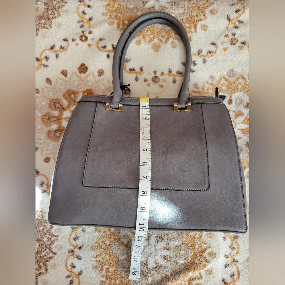 La Terre Fashion gray bag NWT.